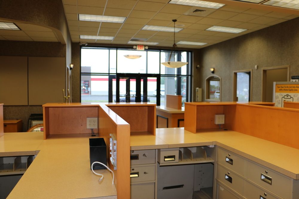 Former Bank Branch Office: 3012 W Parrish Ave, Owensboro, KY 42301